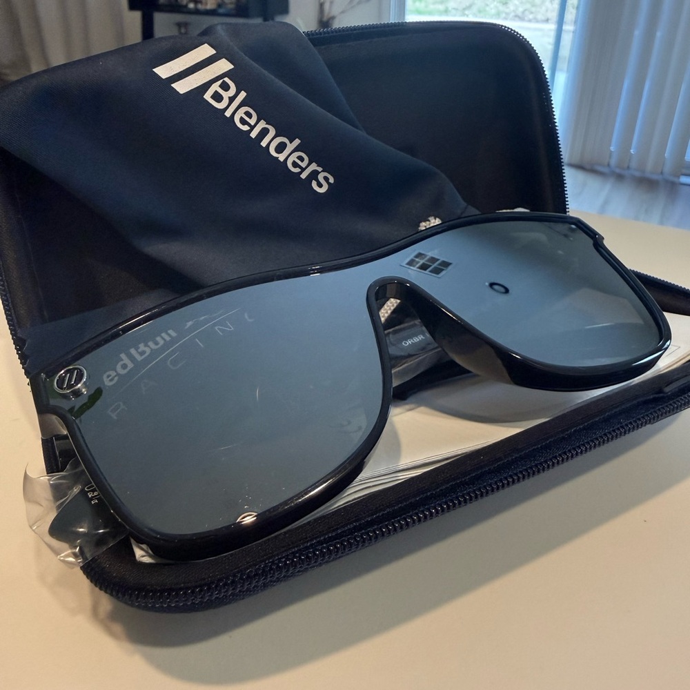 Blenders Sunglasses Unisex - Millenia DX